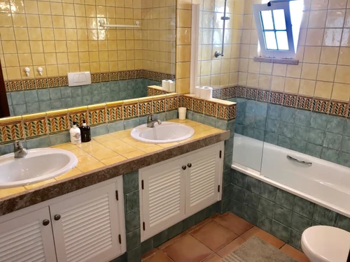 Gasthaus Benagil, 3 Schlafzimmer, 6 Personen - photo_1011874351035