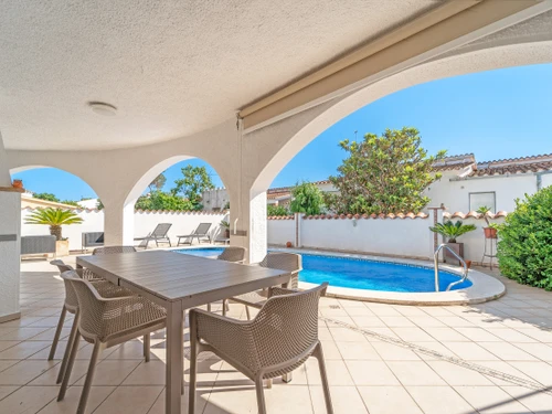 Villa Empuriabrava, 5 pièces, 8 personnes - photo_1011874367844