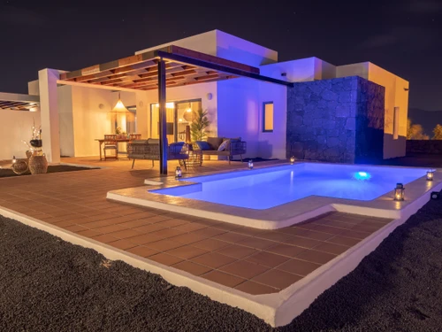 Villa Playa Blanca, 2 dormitorios, 4 personas - photo_1011874415160