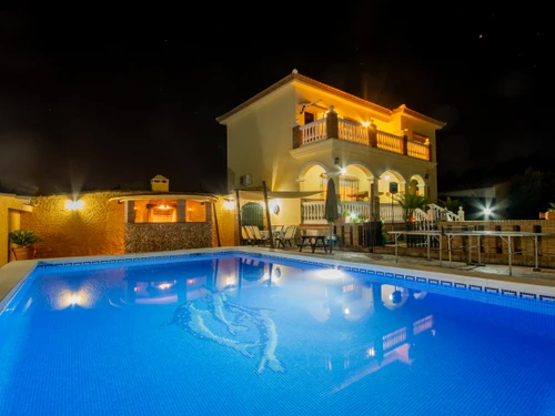 Villa Alhaurín de la Torre, 4 dormitorios, 8 personas - photo_1011874472880