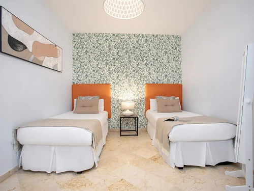 Apartment Granada, 4 bedrooms, 8 persons - photo_1011874485102