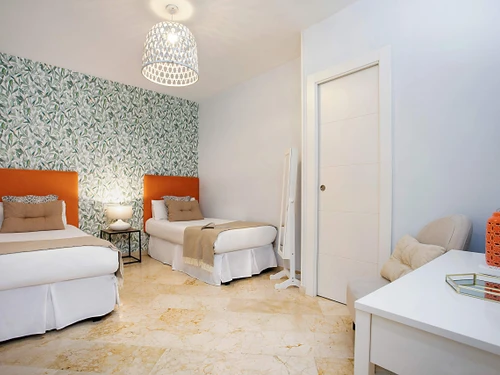 Apartment Granada, 4 bedrooms, 8 persons - photo_1011874485102