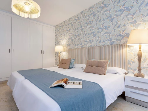 Apartment Granada, 4 bedrooms, 8 persons - photo_1011874485102