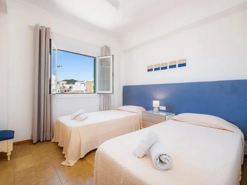 Apartment Cala Bona, 3 bedrooms, 6 persons - photo_1011874512838