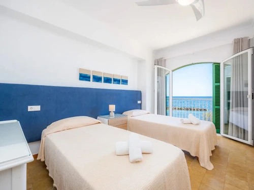 Apartment Cala Bona, 3 bedrooms, 6 persons - photo_1011874512838
