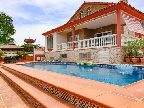 Villa Alhaurín de la Torre, 4 dormitorios, 10 personas - photo_1011874793913