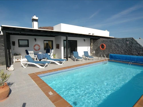 Villa Playa Blanca, 2 bedrooms, 5 persons - photo_1011874853339