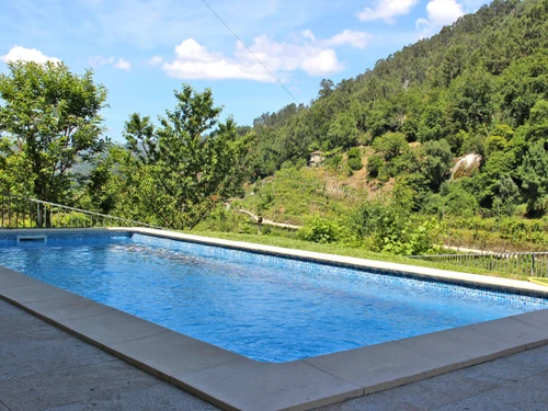 Villa Terras de Bouro, 4 bedrooms, 9 persons - photo_1011874858133