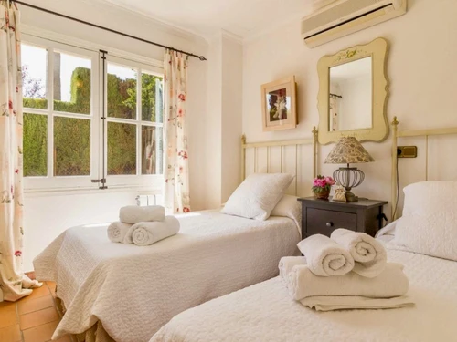 Villa Mancor de la Vall, 4 bedrooms, 8 persons - photo_1011874869528