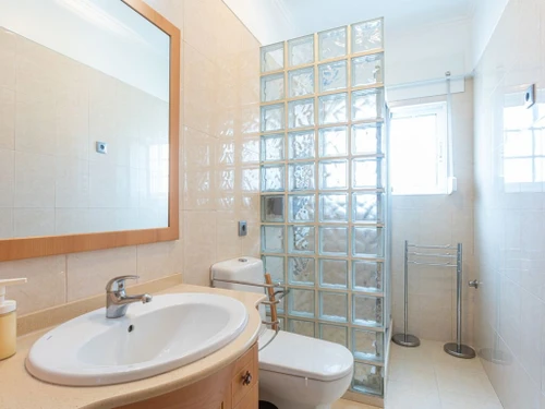 Villa Charneca de Caparica, 4 Schlafzimmer, 8 Personen - photo_1011874948189