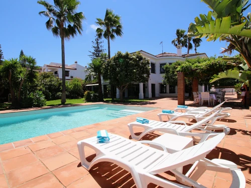 Villa Alhaurín de la Torre, 4 dormitorios, 10 personas - photo_1011874949170