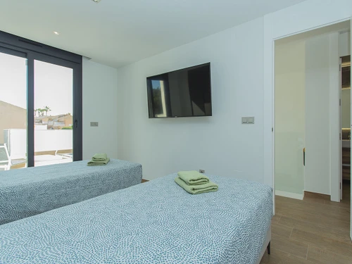 Villa Torrevieja, 4 Schlafzimmer, 8 Personen - photo_1011874963676