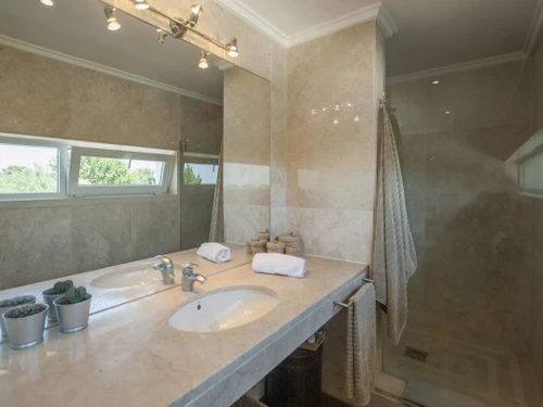 Villa Setúbal, 4 bedrooms, 8 persons - photo_1011875005455