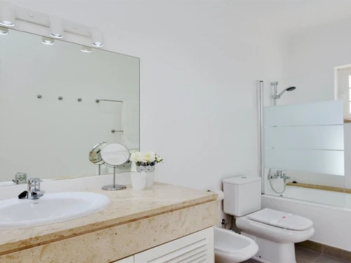 Villa Quarteira, 4 pièces, 6 personnes - photo_1011875087853