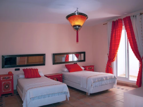 Villa Mijas Costa, 5 bedrooms, 1 person - photo_1011875125528