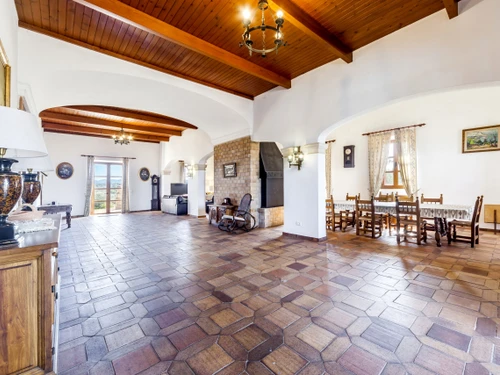 Gasthaus San Jordi, 8 Schlafzimmer, 16 Personen - photo_1011875183175