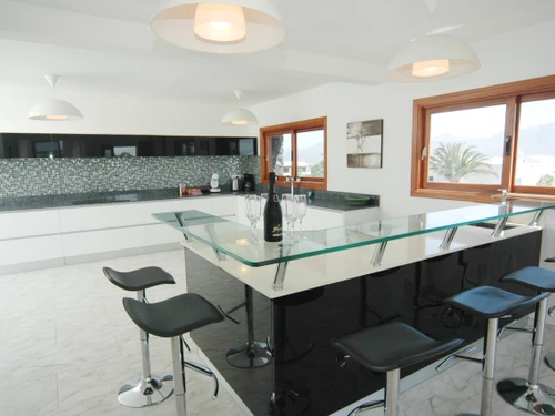 Villa Playa Blanca, 7 dormitorios, 15 personas - photo_1011875198451