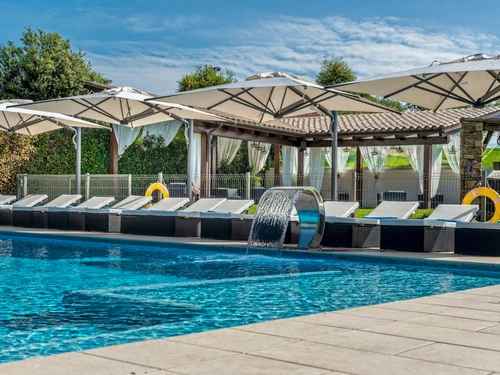 Villa Cornellà del Terri, 8 Schlafzimmer, 20 Personen - photo_1011875211917