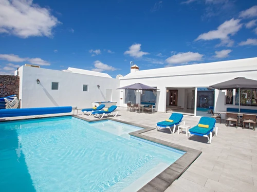 Villa Puerto del Carmen, 6 Schlafzimmer, 14 Personen - photo_1011875231143