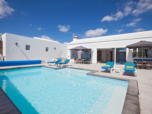 Villa Puerto del Carmen, 6 Schlafzimmer, 14 Personen - photo_1011875231143