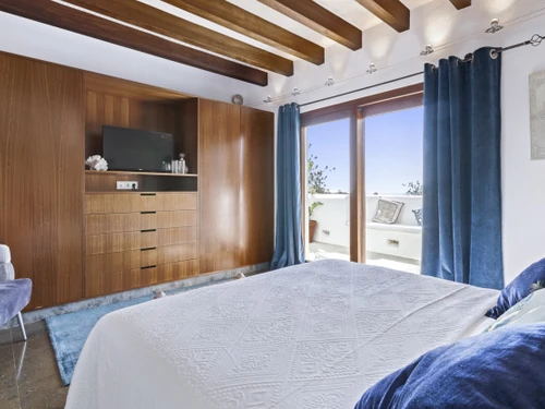 Villa Santa Eulalia del Río, 9 bedrooms, 18 persons - photo_1011875236145