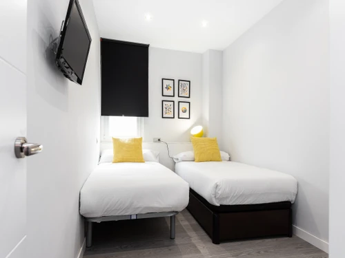 Apartment Madrid, 3 bedrooms, 6 persons - photo_1011877476841