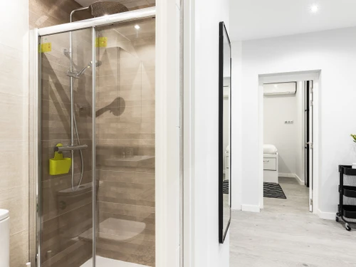 Apartment Madrid, 3 bedrooms, 6 persons - photo_1011877476841