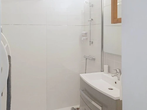 Apartment Bormes-les-Mimosas, 1 bedroom, 4 persons - photo_15791009198