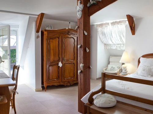 Guestroom Nuits-Saint-Georges, 1 pièce, 2 personnes - photo_1011871867536