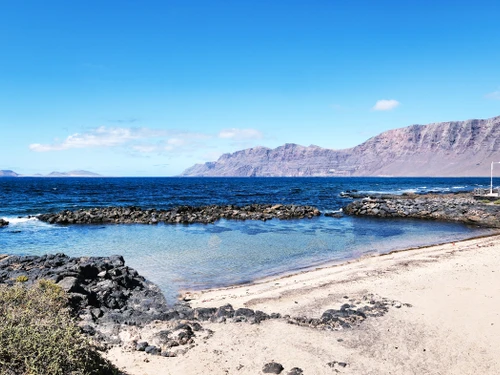 Casa  Famara, 2 dormitorios, 4 personas - photo_1011773865997