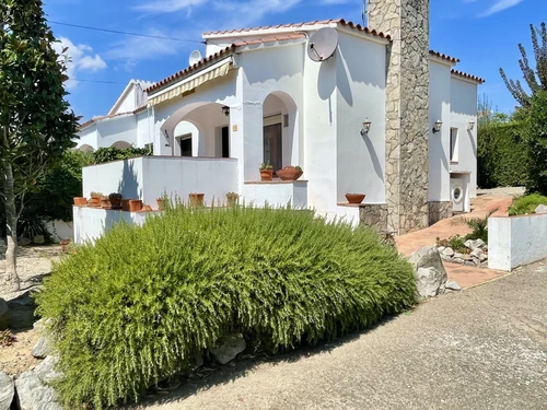 Villa L'Estartit, 2 bedrooms, 4 persons - photo_1011893491577