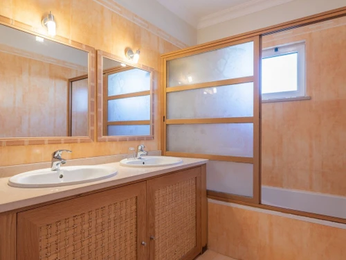 Villa Albufeira, 2 Schlafzimmer, 4 Personen - photo_1011874101460