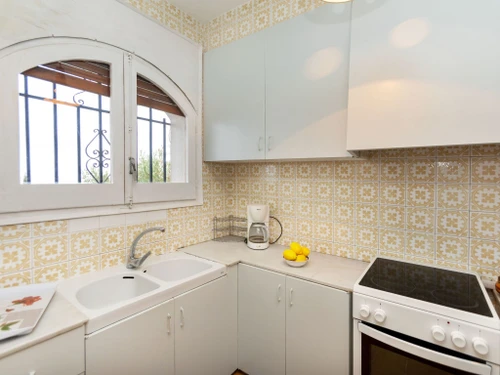 Apartment Llançà, 2 bedrooms, 4 persons - photo_19387334513