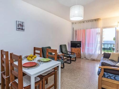 Apartamento Blanes, 2 dormitorios, 6 personas - photo_16123716769