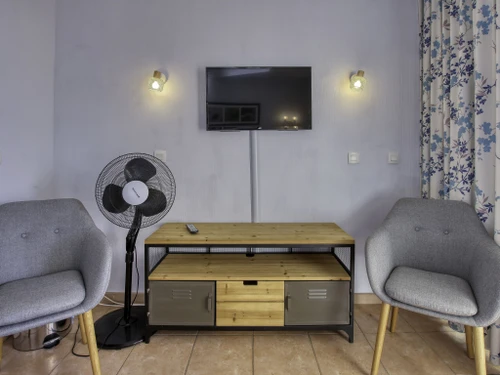 Apartment Six-Fours-les-Plages, 1 bedroom, 4 persons - photo_14024038516