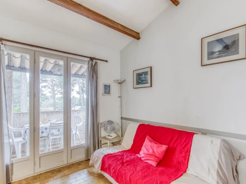 Apartment Saint-Cyr-sur-Mer-Les Lecques, studio flat, 4 persons - photo_18985552076