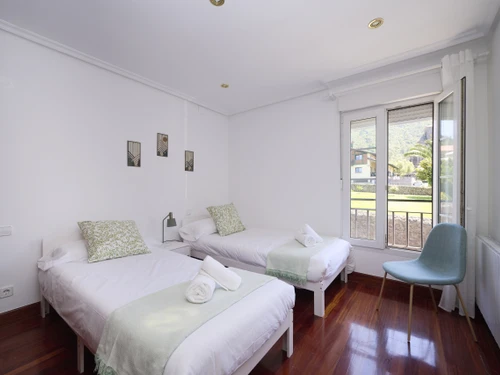 Apartment Gautegiz Arteaga, 4 bedrooms, 8 persons - photo_1011802842743