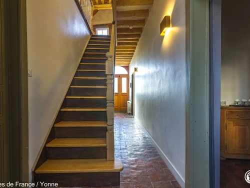 Guestroom Thorigny-sur-Oreuse, studio flat, 4 persons - photo_1011784087217