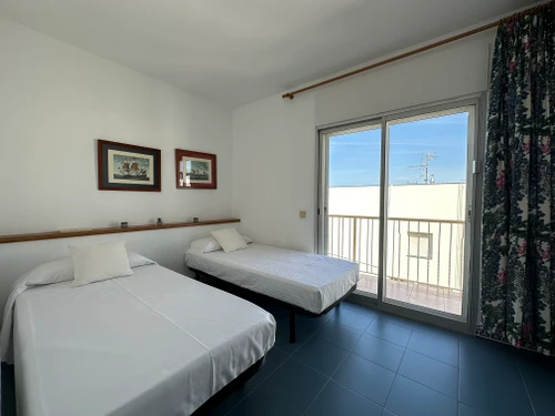 Apartment Roses, 3 bedrooms, 6 persons - photo_18949192926