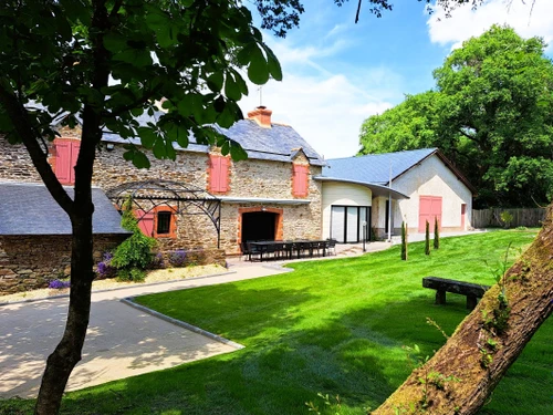 Gasthaus Malville, 7 Schlafzimmer, 18 Personen - photo_1011768504800