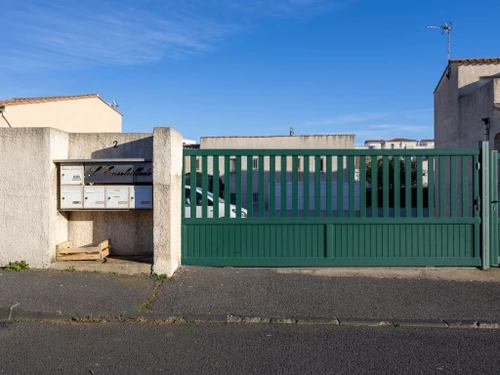 Villa Cap d'Agde, 3 bedrooms, 8 persons - photo_1011199807687