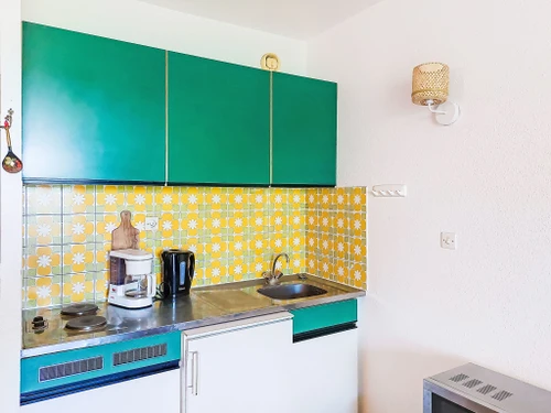 Apartment Saint-Cyr-sur-mer- La Madrague, studio flat, 4 persons - photo_1011929131094