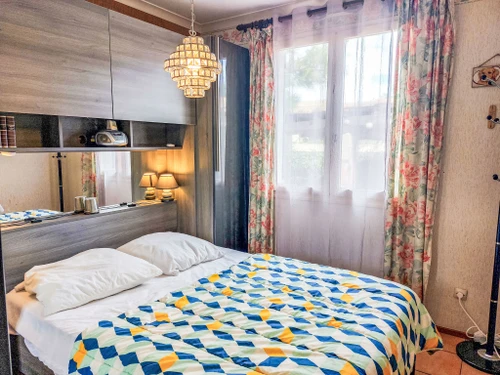 Villa Solliès-Pont, 3 bedrooms, 6 persons - photo_15735035447