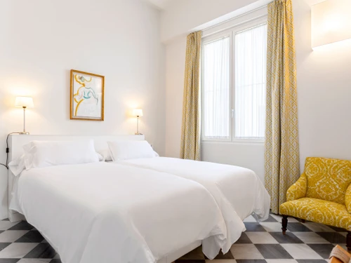 Apartment Seville, 2 bedrooms, 4 persons - photo_1011873905633