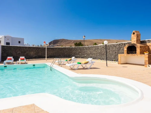 Villa Playa Blanca, 3 bedrooms, 6 persons - photo_1011874047610