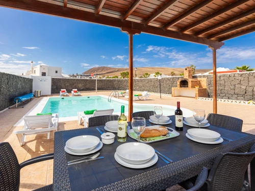 Villa Playa Blanca, 3 bedrooms, 6 persons - photo_1011874047610