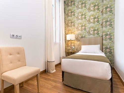 Apartamento Sevilla, 3 dormitorios, 5 personas - photo_1011873965172