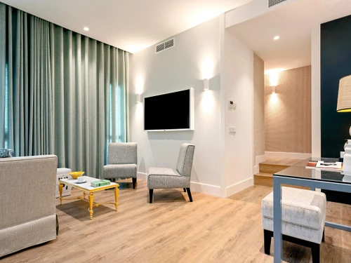 Apartamento Sevilla, 2 dormitorios, 4 personas - photo_1011874161623