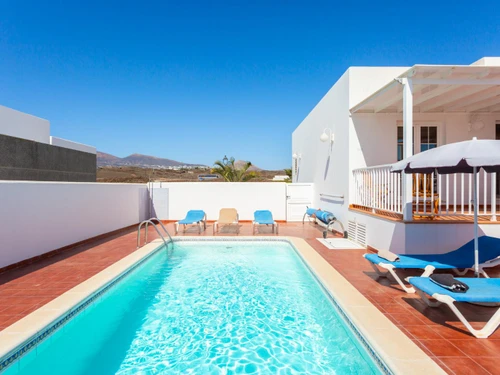 Villa Puerto del Carmen, 5 bedrooms, 10 persons - photo_1011874462635