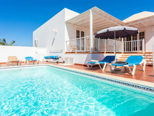 Villa Puerto del Carmen, 5 bedrooms, 10 persons - photo_1011874462635